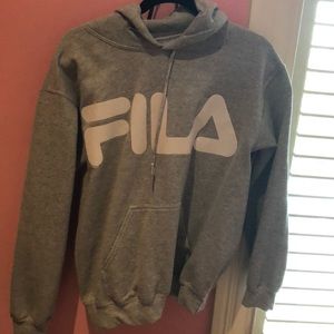 fila grey sweatshirt!